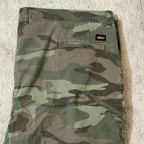 Six pair of mens shorts - Picture 3 of 11